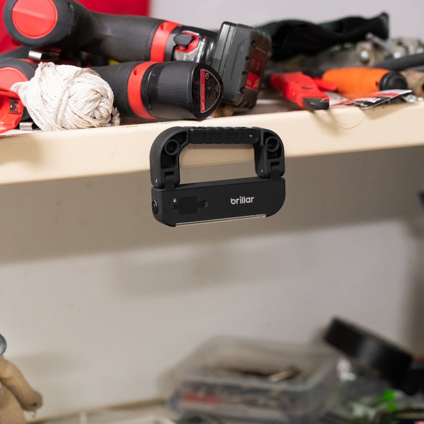 Brillar Camping Lights & Lanterns Brillar Powerbank Carabiner Torch 2200mAh - Black