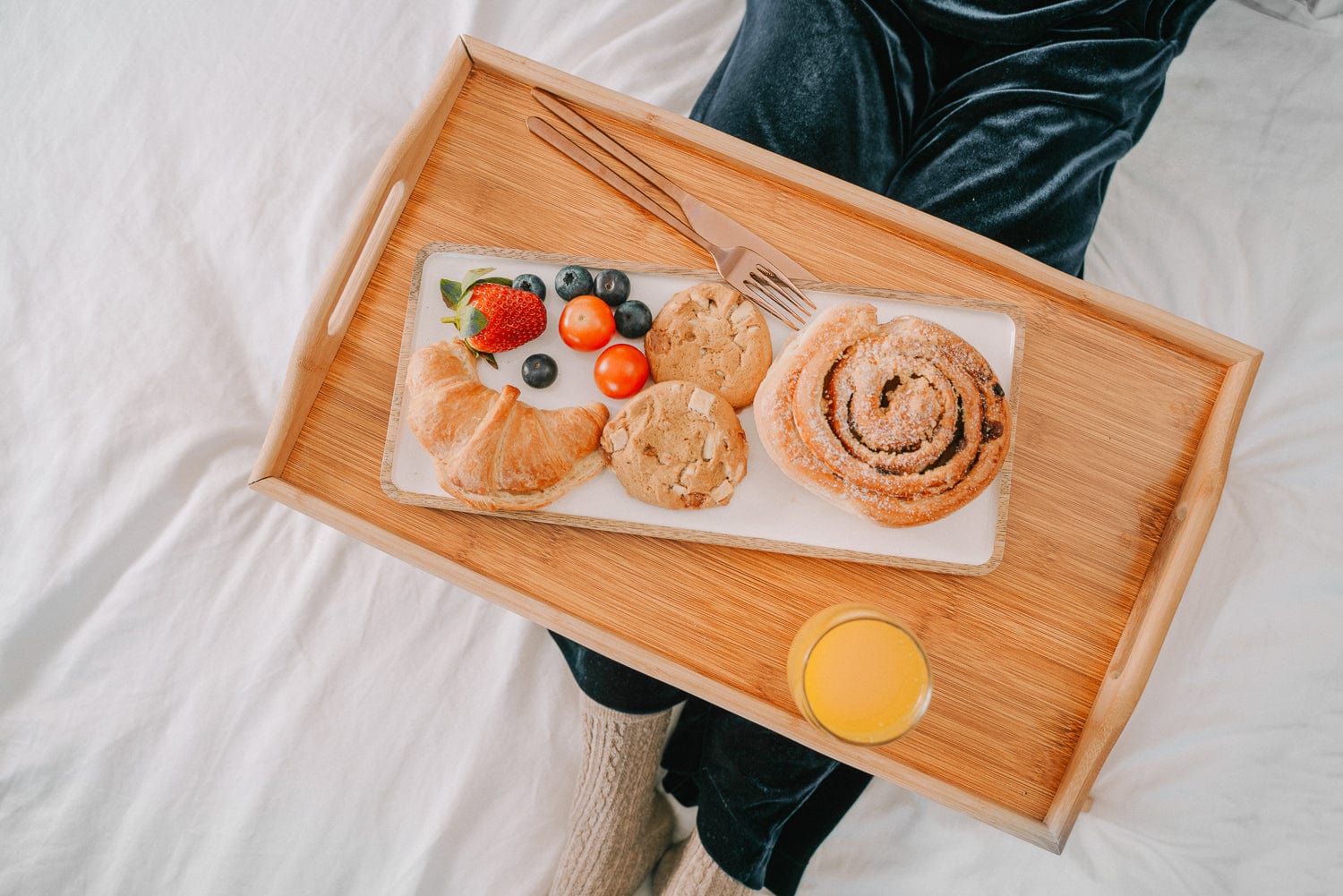 Living Today Homewares 2Pcs Foldable Bamboo Bed Tray / Breakfast Serving Table
