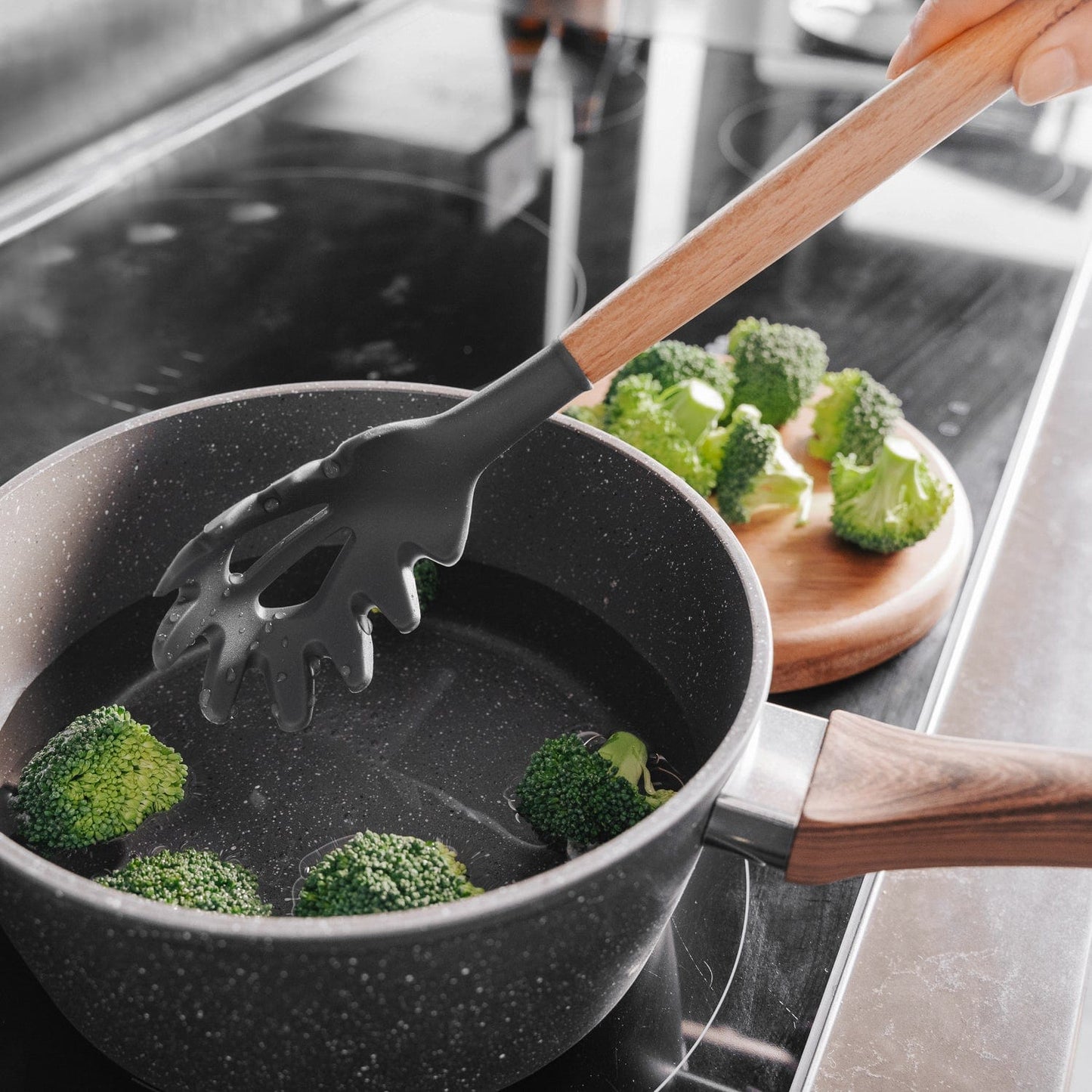 Clevinger cookware Beechwood & Silicone Kitchen Serving Utensils Set - Ladle/Pasta Server/Tongs/Slotted Spoon - Charcoal