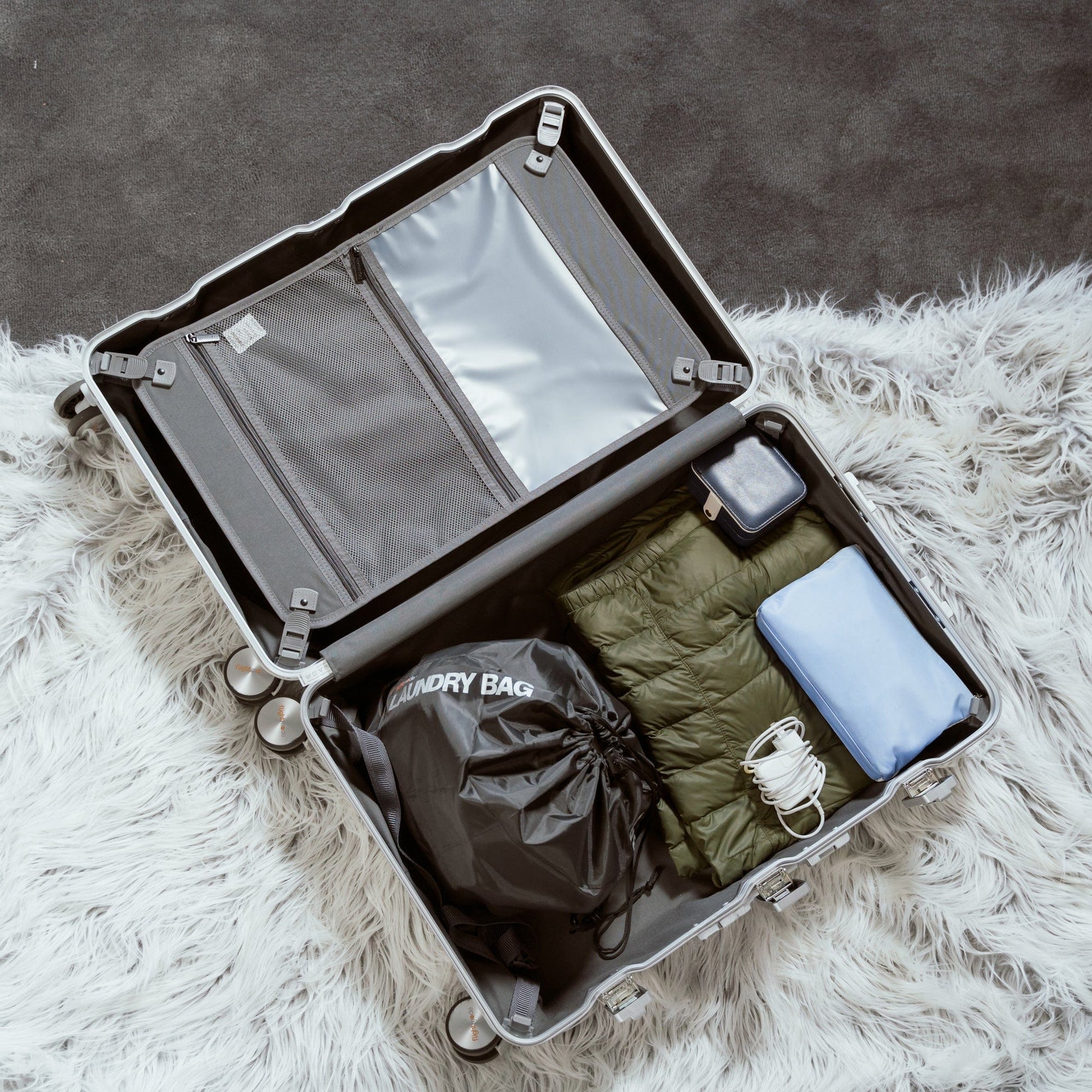 Flightmode Drawstring Water Resistant Travel Laundry Bag Sports Gym Clothes Organiser