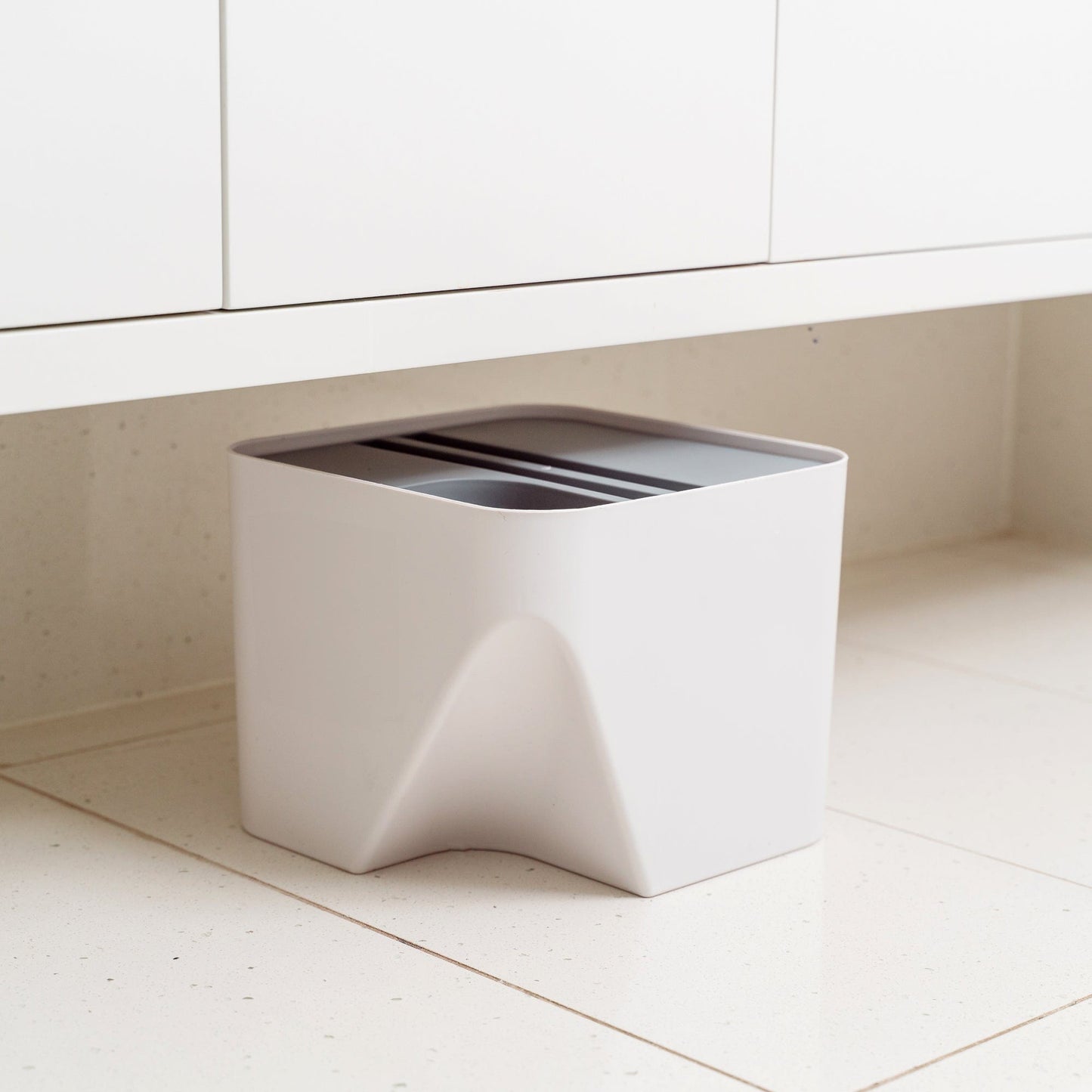 Living Today kitchenware 12L Stackable Plastic Kitchen Trash Bin Household Classification Storage Box
