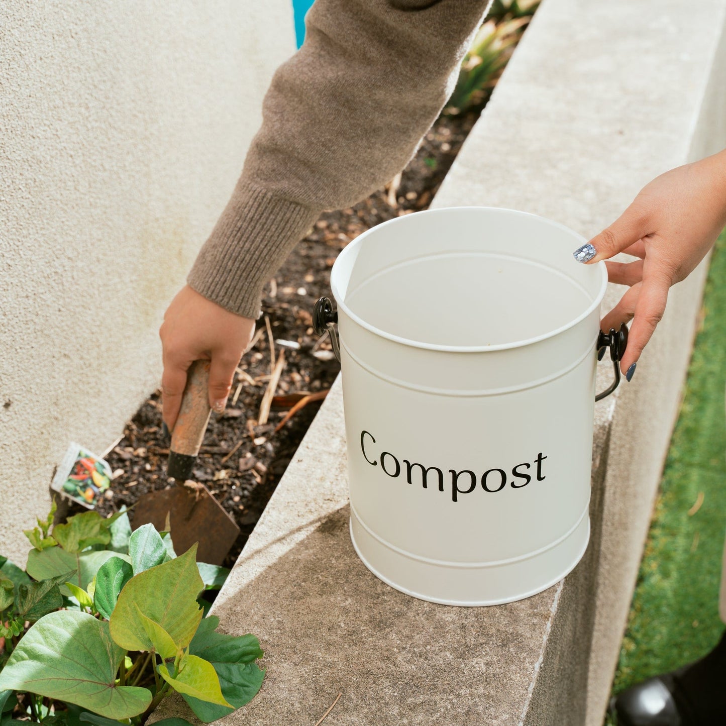Living Today Kitchen 5L Kitchen Bench Compost Bin with 6 Replacement Activated Carbon Filters