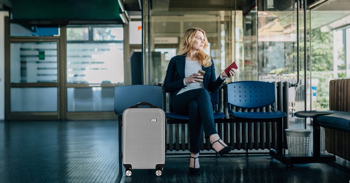 Flightmode 20" Digital Weighing Scale and USB Charging Port Lightweight Carry-on Luggage Suitcase Silver