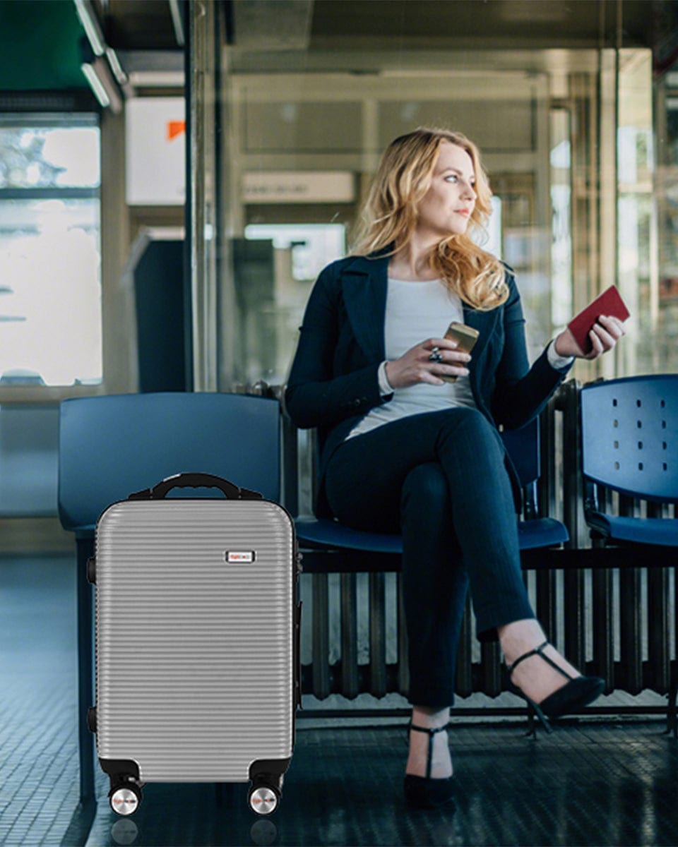 Flightmode 20" Digital Weighing Scale and USB Charging Port Lightweight Carry-on Luggage Suitcase Silver