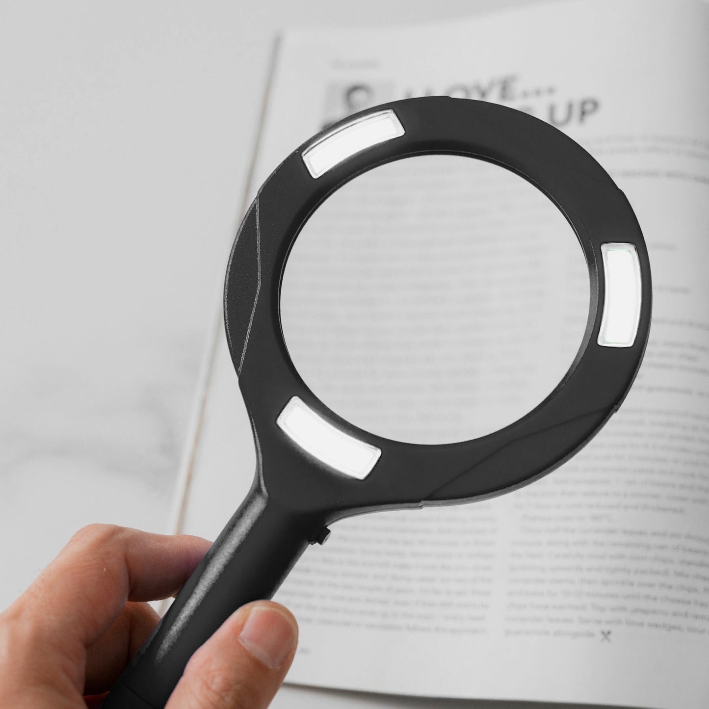 Brillar Flashlights Brillar Light Up Magnifying Glass - Black