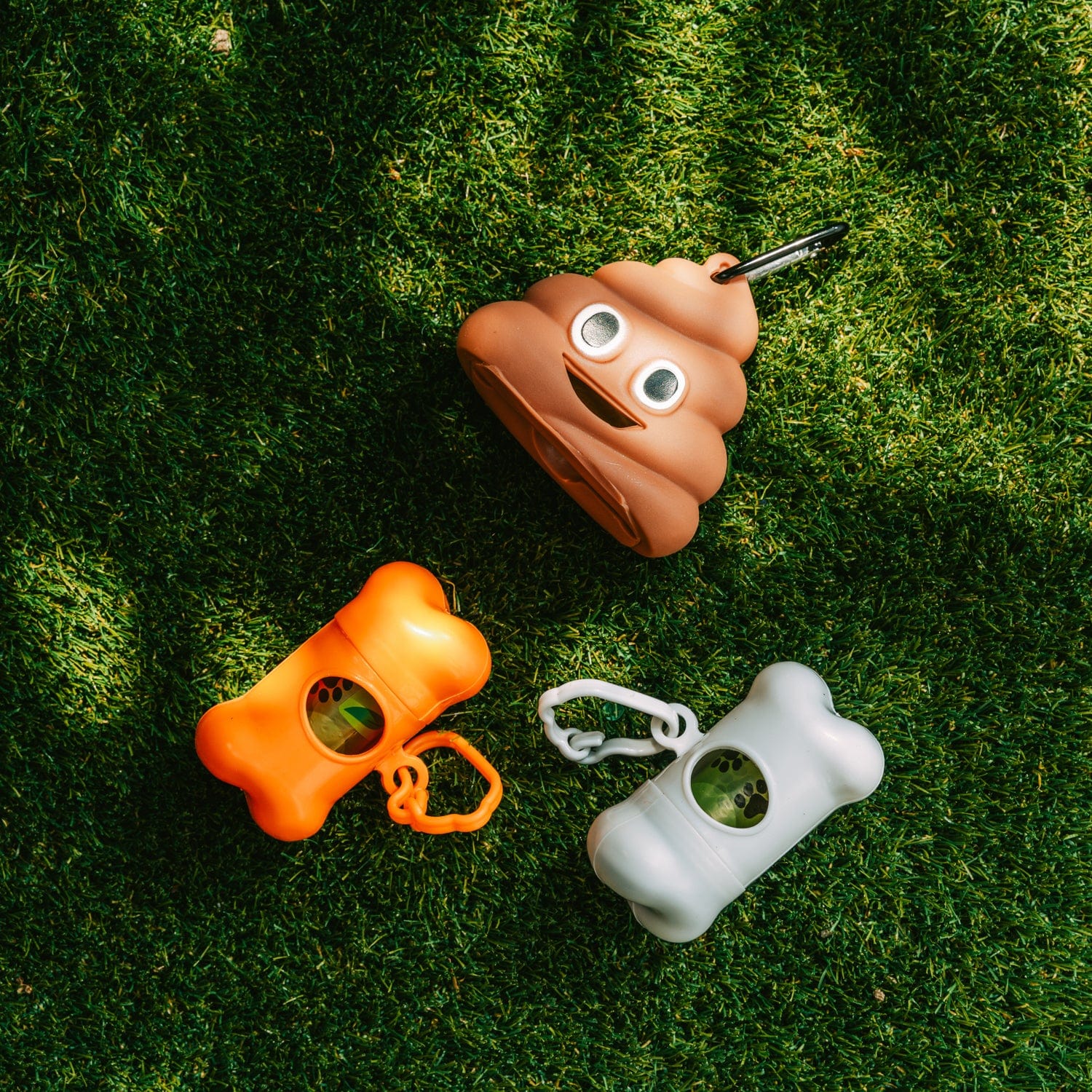 Living Today dog poop dispenser and bags LIVINGTODAY Pet Dog Poop Dispenser and 75 Biodegradable Unscented Waste Bags