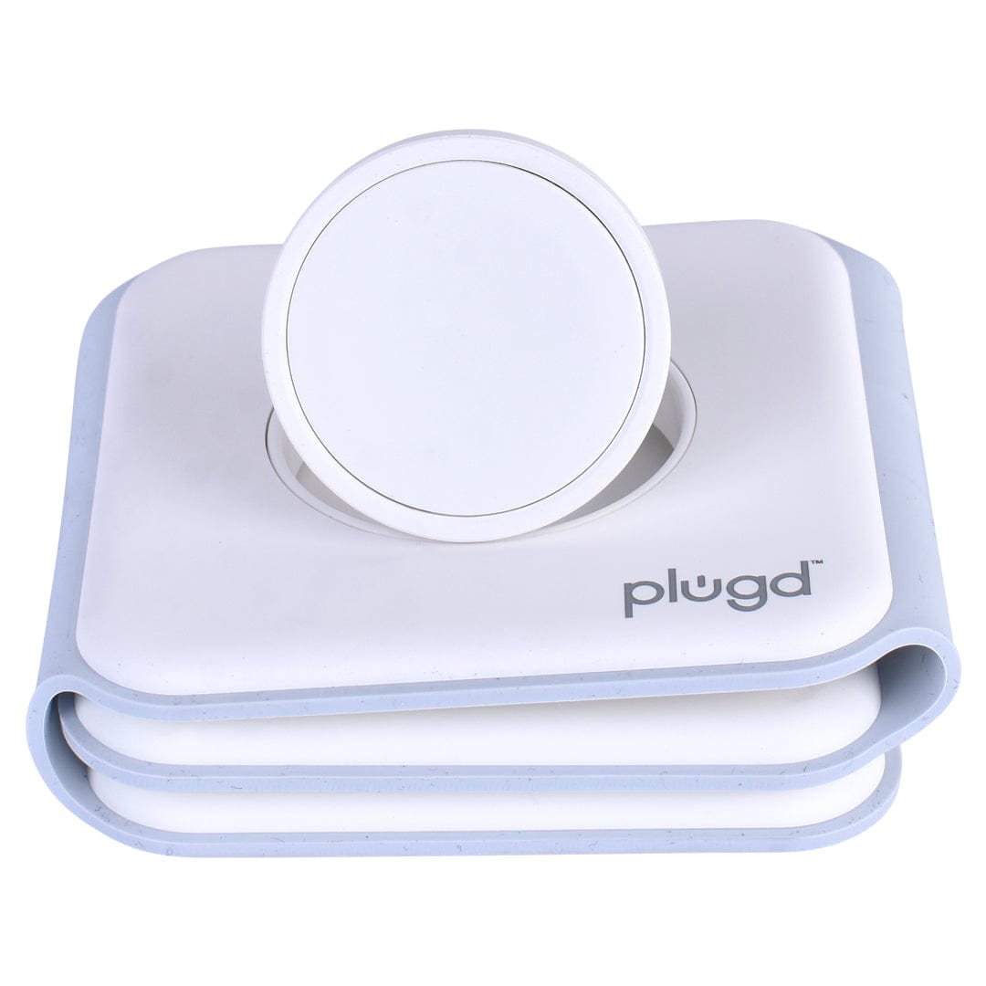 plugd USB charger 3 in 1 Wireless 15W Qi Fast Charging Foldable Station for Apple Mag Safe